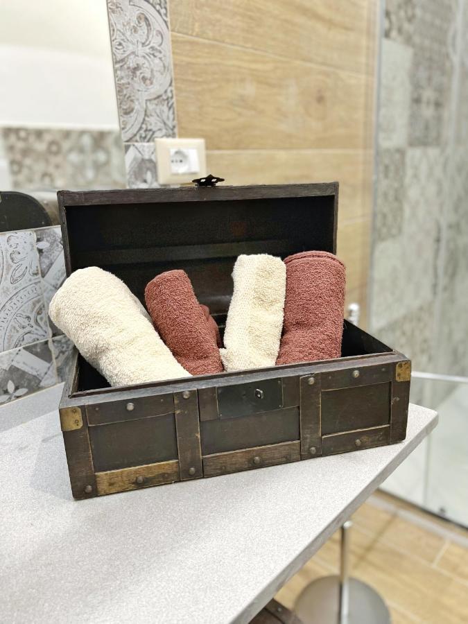 アルマ・ディ・タッジャ Luxury Tugurioヴィラ エクステリア 写真